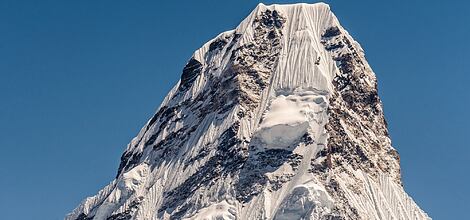 Ama Dablam: 60 let horolezeckých snů